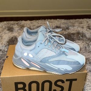Yeezy Boost 700